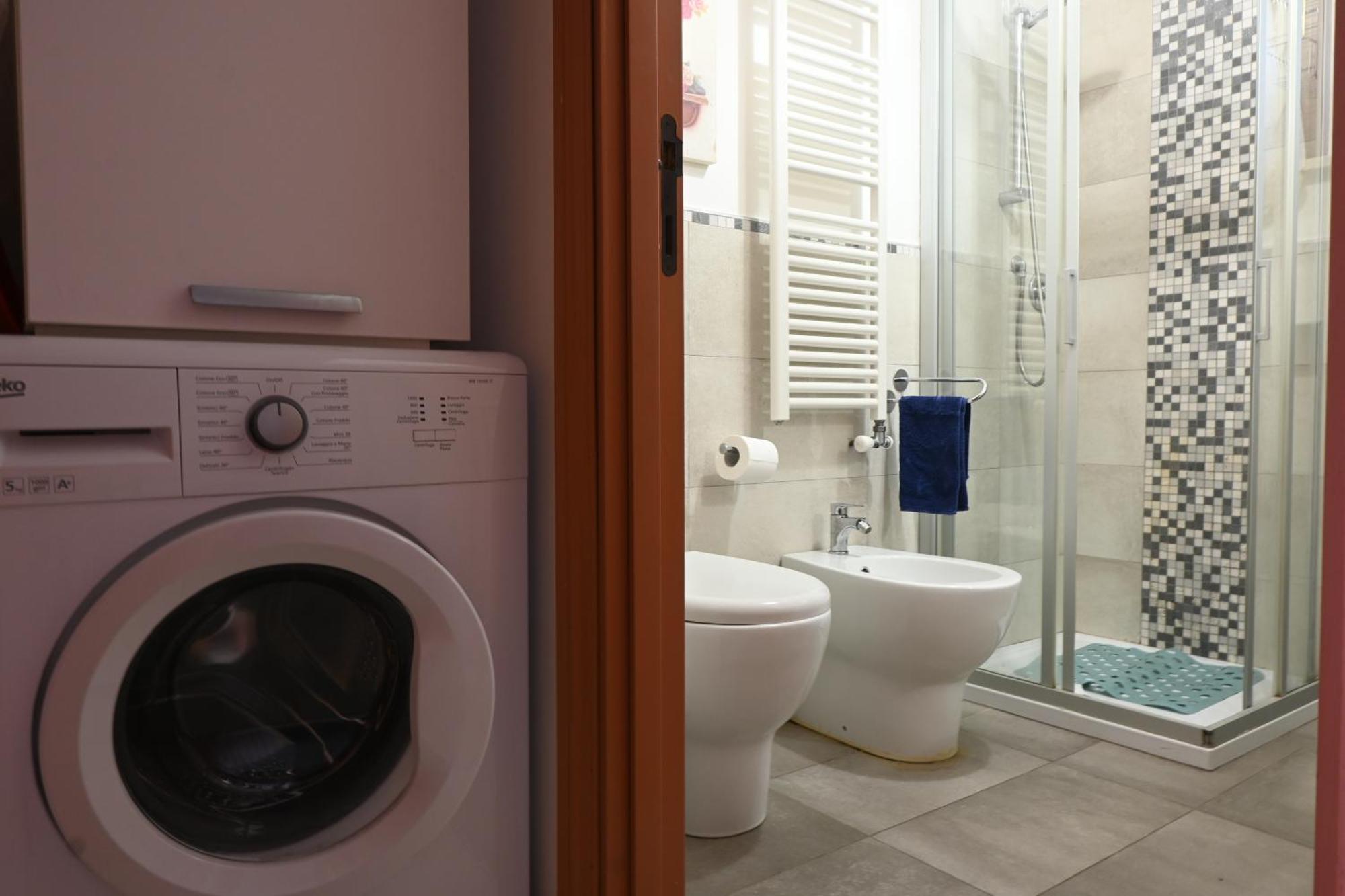 N080 - Numana, Bilocale Con Terrazzo In Centro Apartment Sirolo Luaran gambar